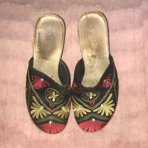 Red and yellow wedges super comfortable